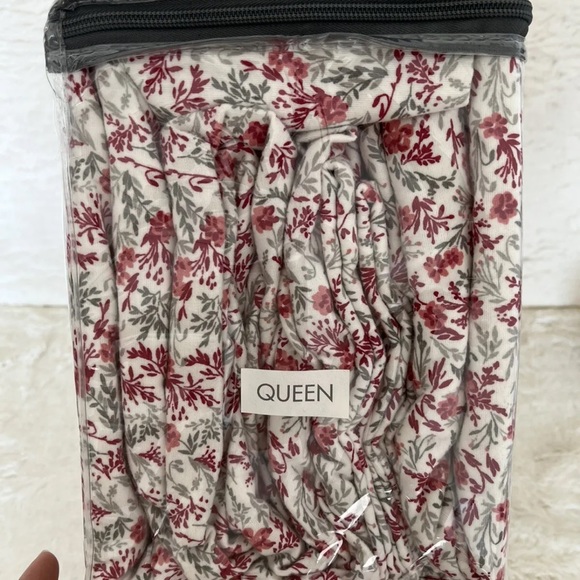 Martha Stewart Cotton Flannel Holiday Floral QUEEN Sheet Set NEW - Picture 4 of 4